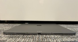 Mint
													Apple iPad Pro 12.9" 6th Gen 2022 - Unlocked, Gray, 256 GB, photo 4 of 7