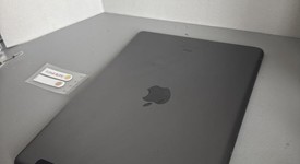 Good
													Apple iPad 9th Gen - Unlocked, Gray, 64 GB, A2603, photo 6 of 6