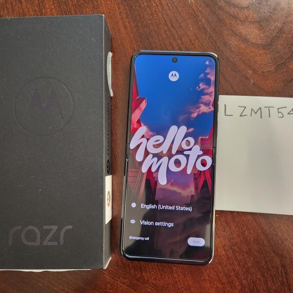 Motorola Razr (2024) - Unlocked, 256 GB, Gray, 8 GB