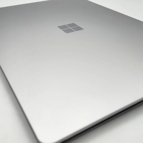 Microsoft Surface Laptop 3 - 256 GB, Platinum, 8 GB, Intel Core i5, 13.5 inch