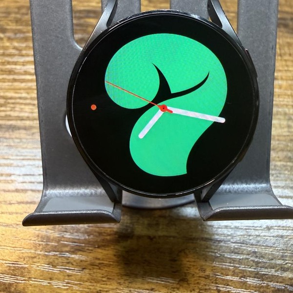 Samsung Galaxy Watch4 - Unlocked, Black, 40mm