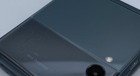 Mint
													Samsung Galaxy Z Flip3 5G - AT&T, Green, 128 GB, 8 GB, SM-F711U, photo 3 of 4