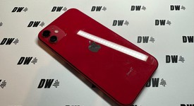 Fair
													Apple iPhone 11 - Unlocked, Red, 128 GB, A2111, photo 2 of 4