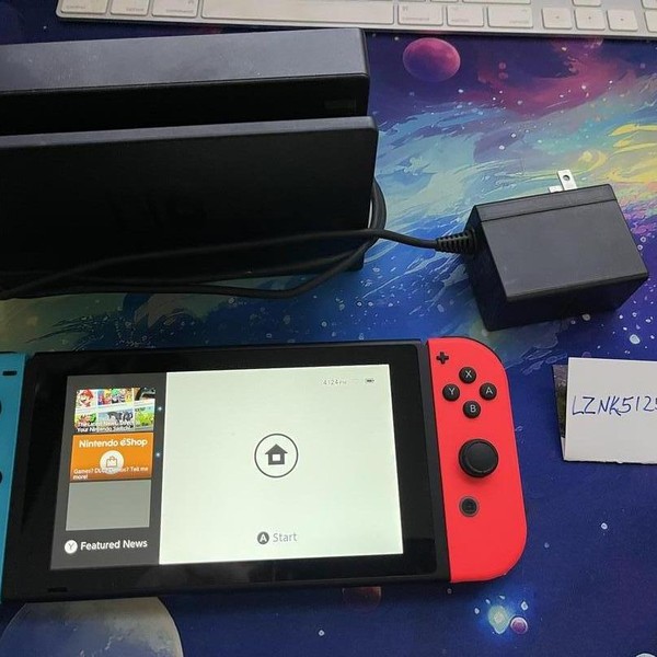 Nintendo Switch - 32 GB, Red & Blue