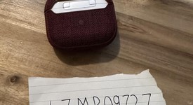 Used
													Apple AirPods 3rd Gen - Lightning Case, photo 1 of 3