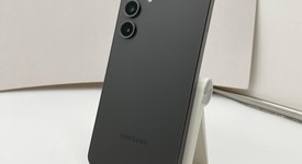 Good
													Samsung Galaxy S24 FE - Unlocked, Graphite, 128 GB, SM-S721U1, photo 3 of 5