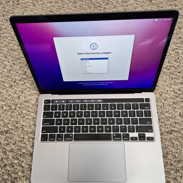MacBook Pro 2020 - 13 inch - 1 TB, Gray, 16 GB, Intel Core i5