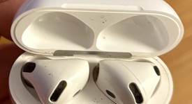 Used
													Apple AirPods 4th Gen - Active Noise Cancellation, photo 4 of 5
