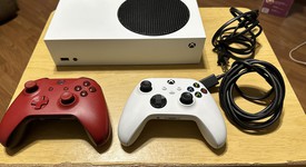 Mint
													Xbox Series S (2020) - White, 512 GB, photo 3 of 4