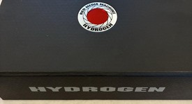 Mint
													Red Hydrogen One - Unlocked, Titanium, 256 GB, photo 2 of 5
