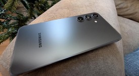 Mint
													Samsung Galaxy S24 - Unlocked, Black, 256 GB, 8 GB, SM-S921U1, photo 3 of 15