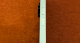 Mint
													Nothing Phone (3) - Unlocked, White, 256 GB, 12 GB, photo 5 of 10