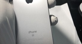 Fair
													Apple iPhone SE 1st Gen 2016 - Unlocked, Grey, 64 GB, A1662, photo 2 of 8