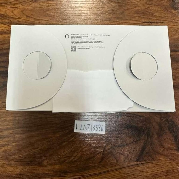 Apple Watch Ultra 3 49mm - Unlocked, Natural, A3281