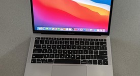 Good
													MacBook Air 2018 - 13" - I5, Gray, 256 GB, 8 GB, photo 2 of 17