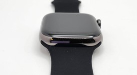 Good
													Apple Watch Series 8 45mm - Unlocked, Graphite, A2774 - Cellular, Stainless, photo 4 of 8