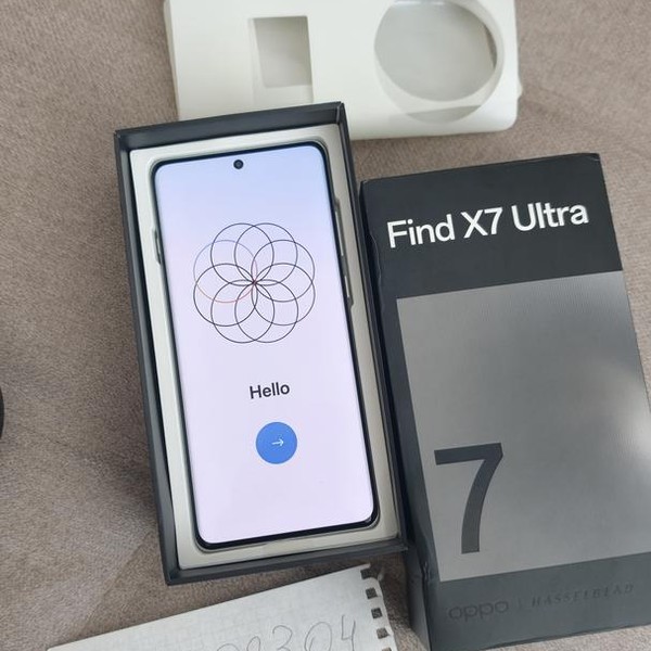 Oppo Find X7 Ultra - Unlocked Non-US, 512 GB, Brown, 16 GB