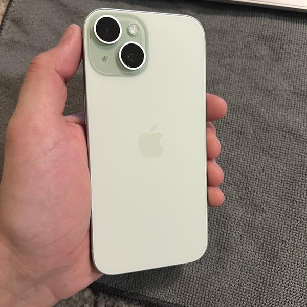 Apple iPhone 15 - Unlocked, 128 GB, Green, A2846