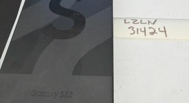 Mint
													Samsung Galaxy S22 - Verizon, Black, 128 GB, 8 GB, SM-S901U, photo 1 of 8