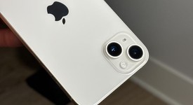 Mint
													Apple iPhone 13 - Unlocked, Starlight, 256 GB, A2482, photo 4 of 5