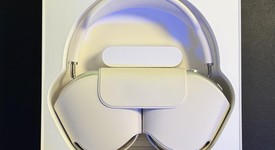 Used
													Apple AirPods Max USB-C - Starlight, photo 2 of 6