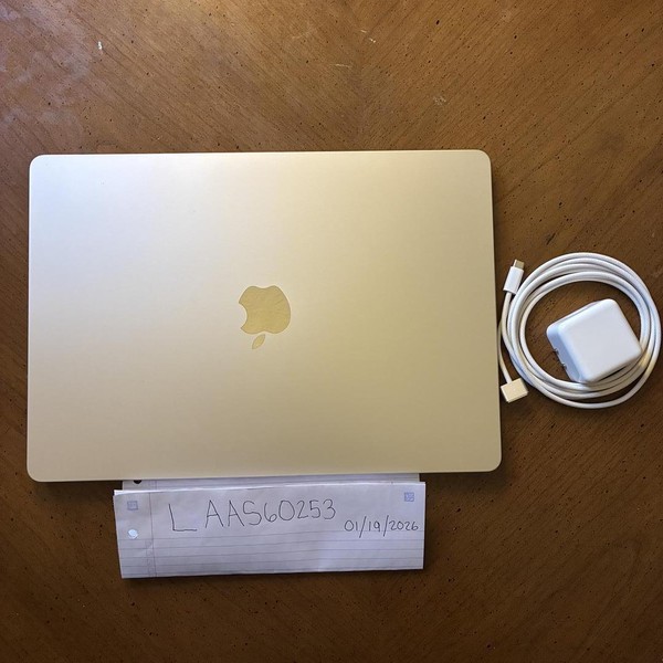 MacBook Air 2025 (M4) - 15 inch - 256 GB, Starlight, 16 GB, Apple M4