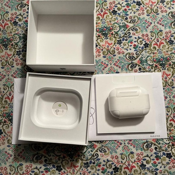 Apple AirPods Pro 2 - USB-C