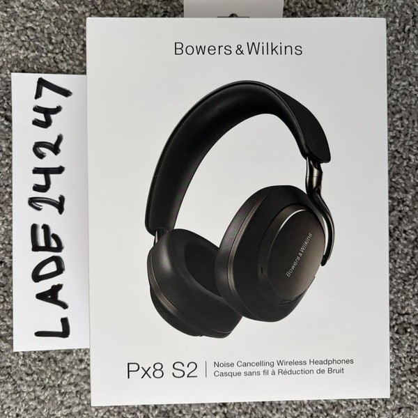Bowers & Wilkins PX8 - Black