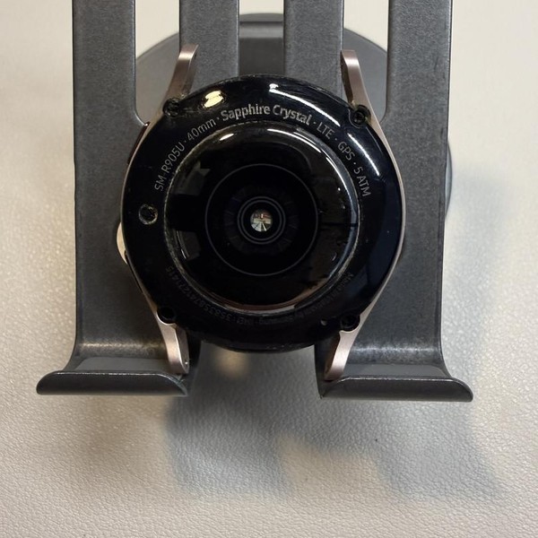 Samsung Galaxy Watch5 - Unlocked, Gold, 40mm