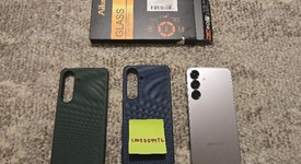 Good
													Samsung Galaxy S25 - Unlocked, Silver Shadow, 128 GB, 12 GB, SM-S931U1, photo 3 of 6