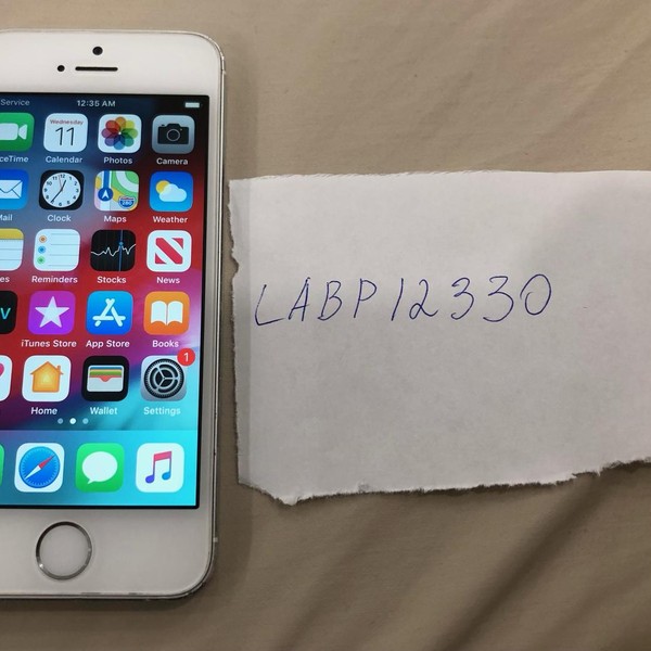 Apple iPhone 5S - Unlocked, 32 GB, Silver, A1533, GSM