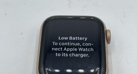 Good
													Apple Watch Series 4 40mm - Gold, A1977 - GPS, Aluminum, photo 5 of 6