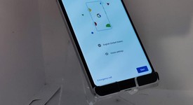 Good
													Google Pixel 2 XL - Unlocked, Black & White, 128 GB, Google Edition, photo 3 of 5