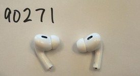 Used
													Apple AirPods Pro 2 - USB-C, photo 3 of 9
