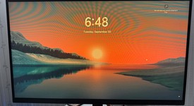 Mint
													LG Gaming Monitor, photo 3 of 3
