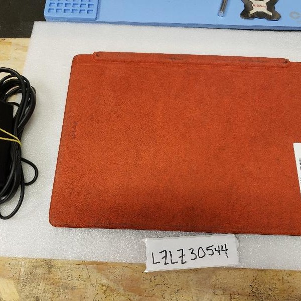 Microsoft Surface Pro 8 - 256 GB, Graphite, 16 GB, Intel Core i7