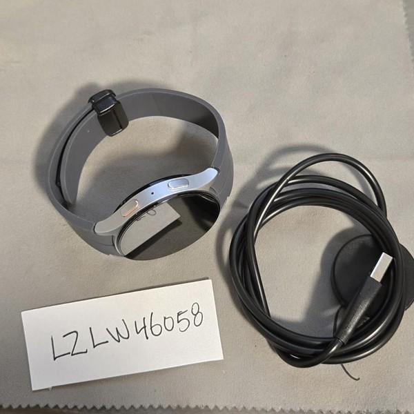 Samsung Galaxy Watch7 - Wi-Fi, Silver, SM-L310N, 44mm