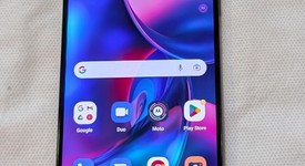 Good
													Motorola Edge (2022) - Unlocked, Gray, 256 GB, 8 GB, photo 1 of 4