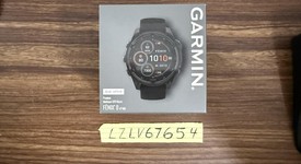 Mint
													Garmin Fenix 8 - Carbon, SOLAR, photo 4 of 6