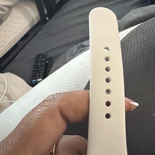 Apple Watch SE 3rd Gen 40mm - Starlight, A3324 - GPS