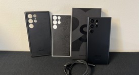 Good
													Samsung Galaxy S22 Ultra - AT&T, Black, 512 GB, 12 GB, SM-S908U, photo 1 of 9