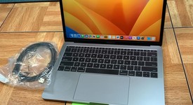 Fair
													MacBook Pro 2017 (No Touch Bar) - 13" - I5, Gray, 1 TB, 16 GB, photo 3 of 7