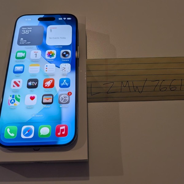 Apple iPhone Air - Unlocked, 256 GB, Sky Blue, A3260