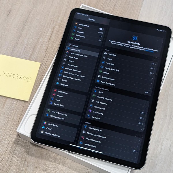 Apple iPad Pro 11 inch 3rd Gen 2021 - Unlocked, 1 TB, Gray