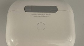 Used
													Apple AirPods 3rd Gen - MagSafe Case, photo 3 of 5