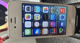Good
													Apple iPhone 4 - Unlocked, White, 8 GB, A1332, GSM, photo 2 of 4