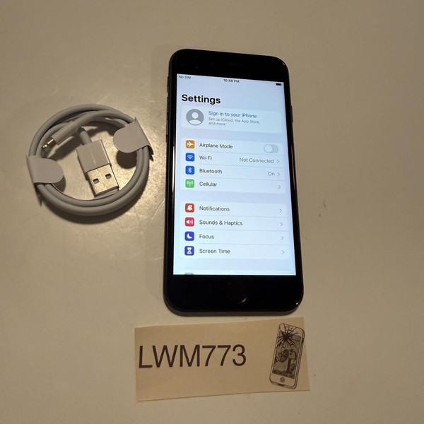 Apple iPhone SE 3rd Gen 2022 - Unlocked, 64 GB, Midnight, A2595