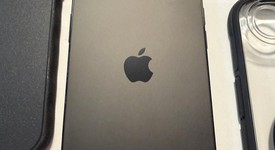 Mint
													Apple iPhone Air - Unlocked, Space Black, 256 GB, A3260, photo 3 of 11