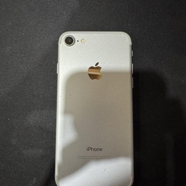 Apple iPhone 7 - Unlocked, 32 GB, Silver, A1660
