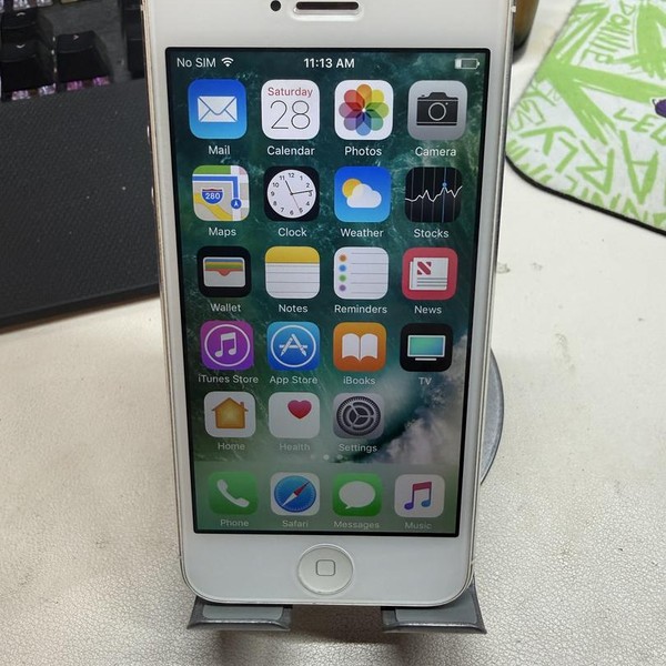 Apple iPhone 5 - Unlocked, 16 GB, White, A1429